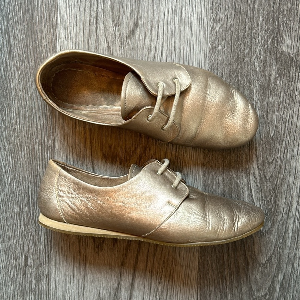Poppy Barley Gold Leather Loafers | 8
